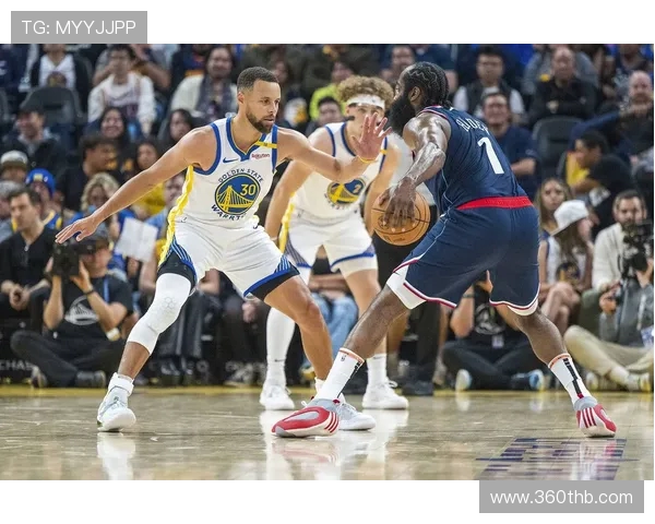 快船强势挑战勇士 三分大战火力全开 谁能笑到最后